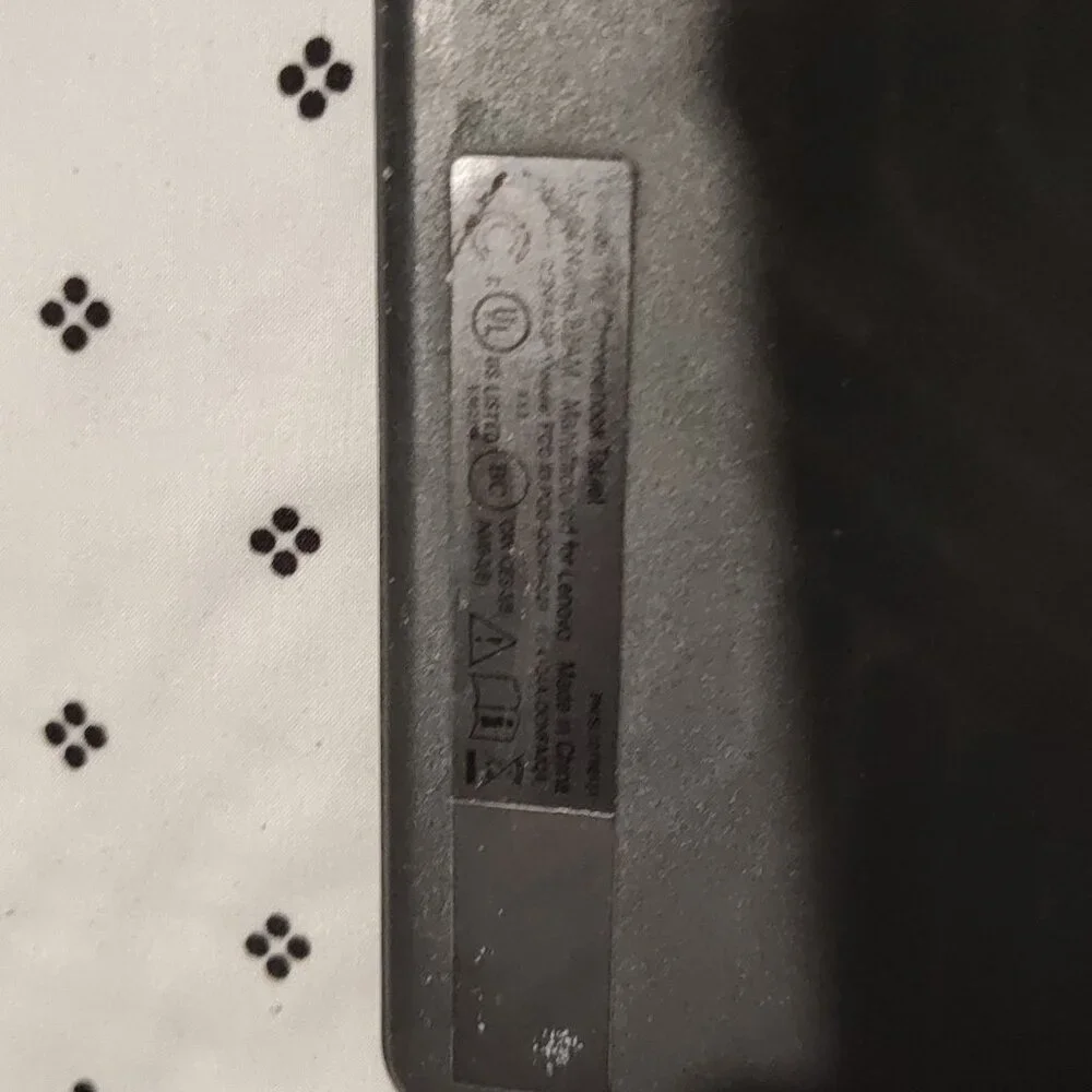 Cracked Lenovo 10e Chromebook Tablet 10.1